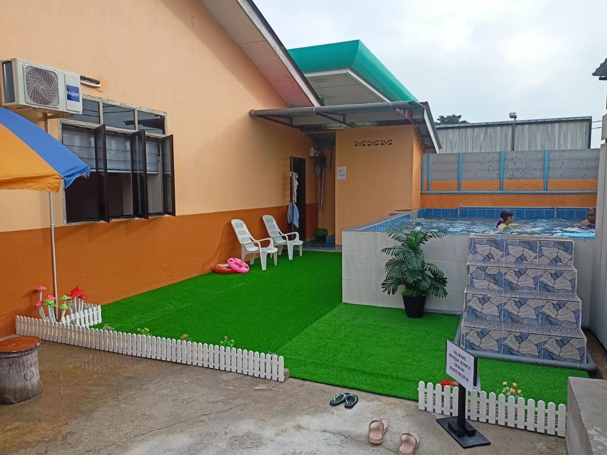 Ns Homestay Private Pool Tanah Merah  Exterior photo